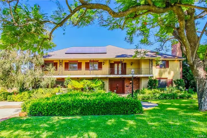 Pasadena Grand Estate