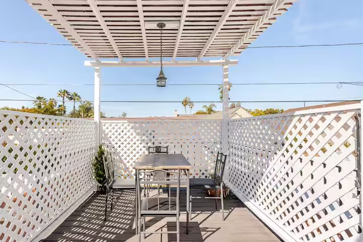 West Hollywood 6135 露台